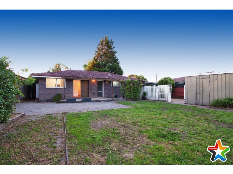 27 Huntingdon Avenue, Bayswater North VIC 3153
