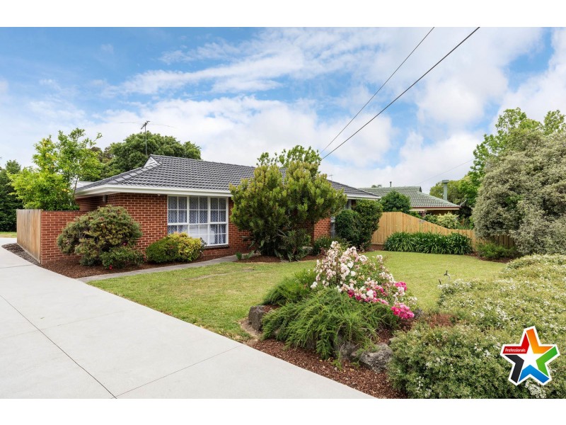 12 Wandana Street, Mooroolbark VIC 3138