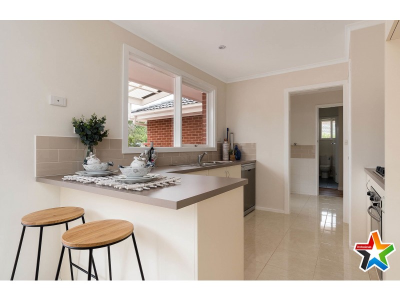 12 Wandana Street, Mooroolbark VIC 3138