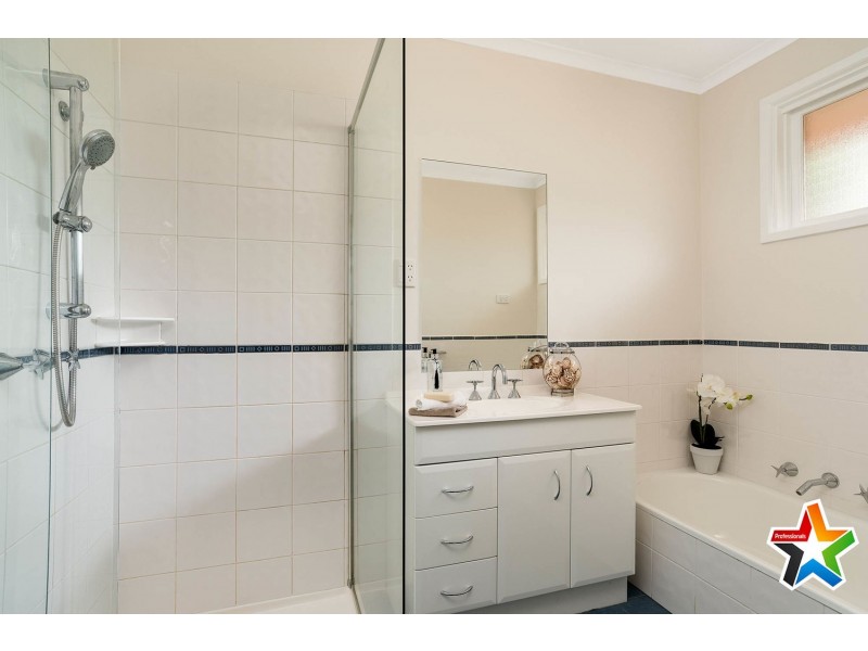 12 Wandana Street, Mooroolbark VIC 3138