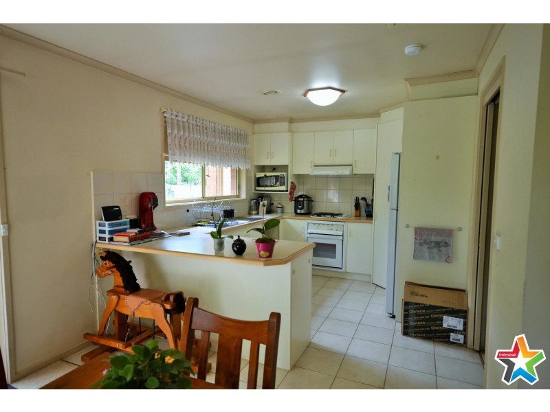 2/1 Rodleigh Street, Croydon VIC 3136