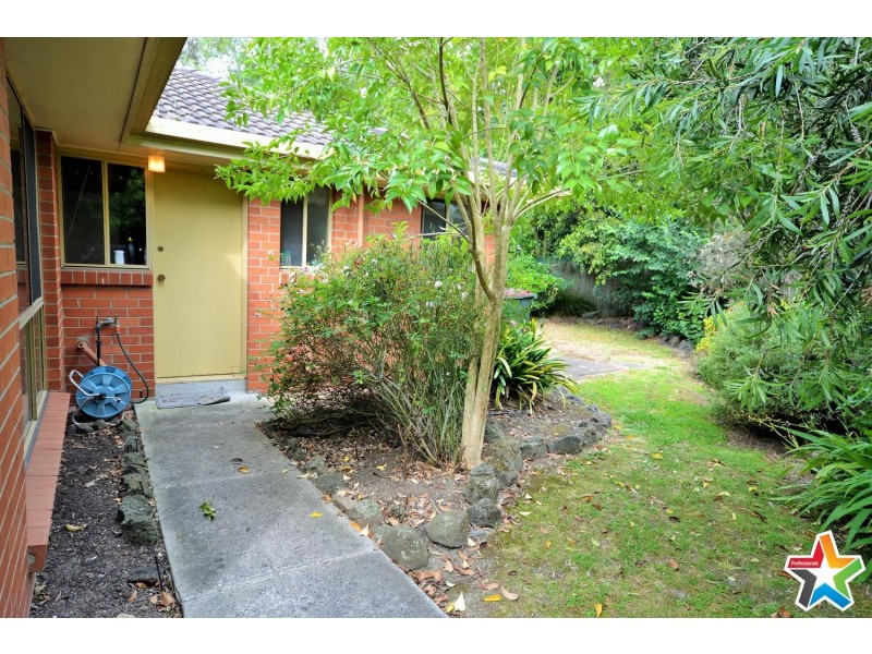 2/1 Rodleigh Street, Croydon VIC 3136