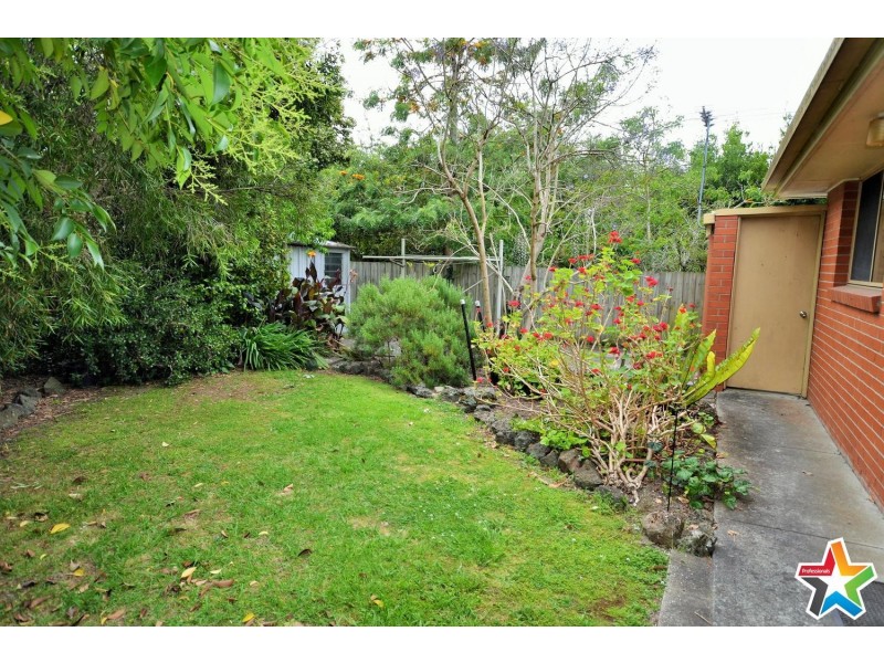 2/1 Rodleigh Street, Croydon VIC 3136