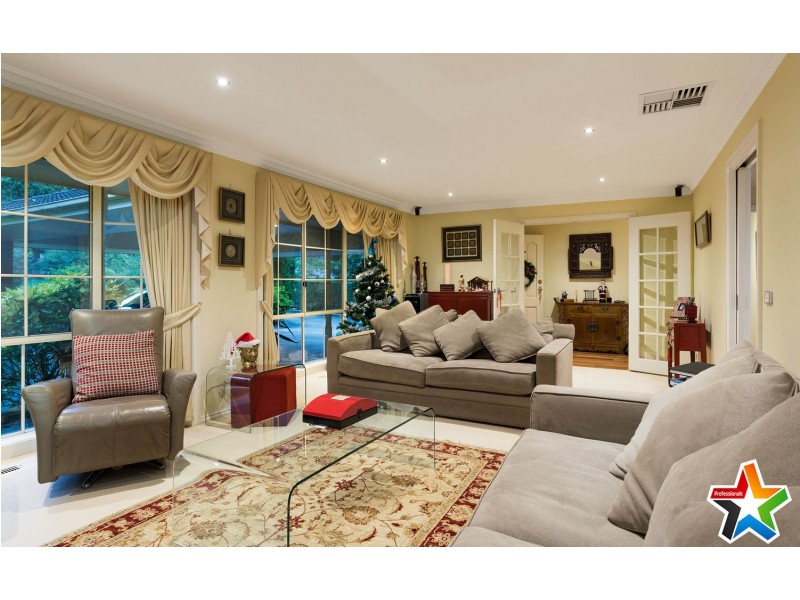 3 Stratheden Place, Mooroolbark VIC 3138