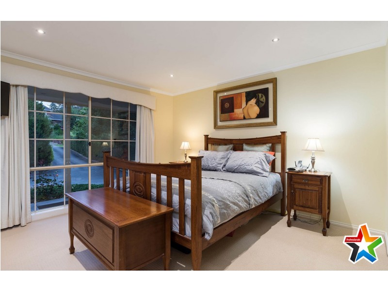 3 Stratheden Place, Mooroolbark VIC 3138