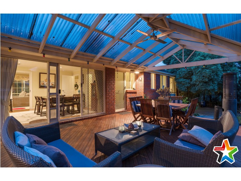 3 Stratheden Place, Mooroolbark VIC 3138