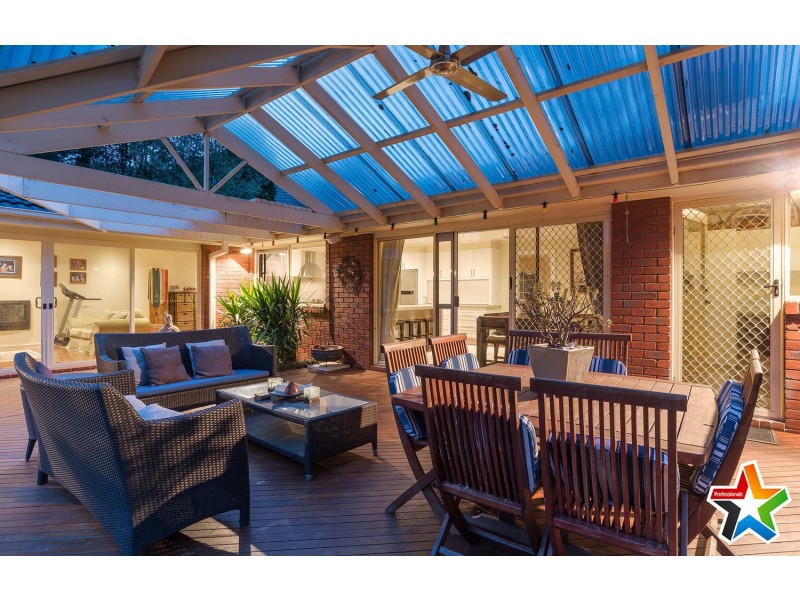 3 Stratheden Place, Mooroolbark VIC 3138