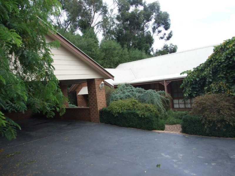 2 Christa Court, Lilydale VIC 3140