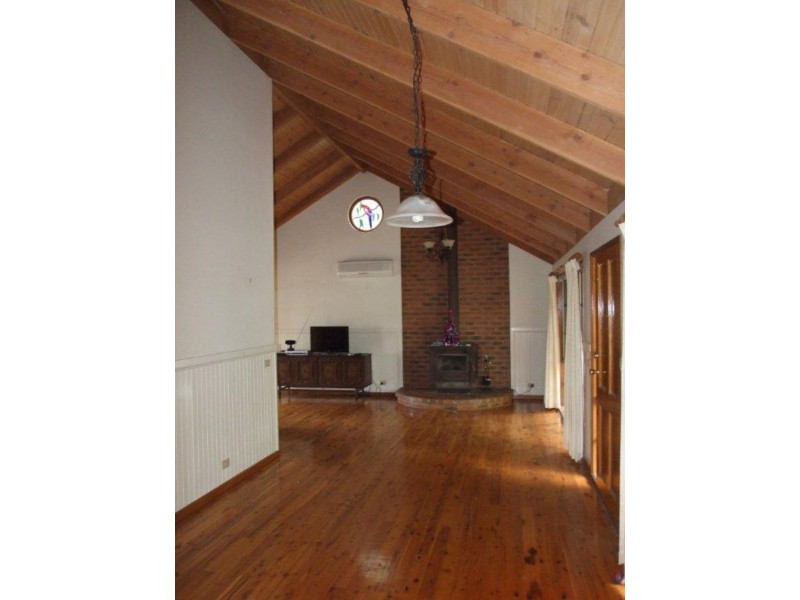 2 Christa Court, Lilydale VIC 3140