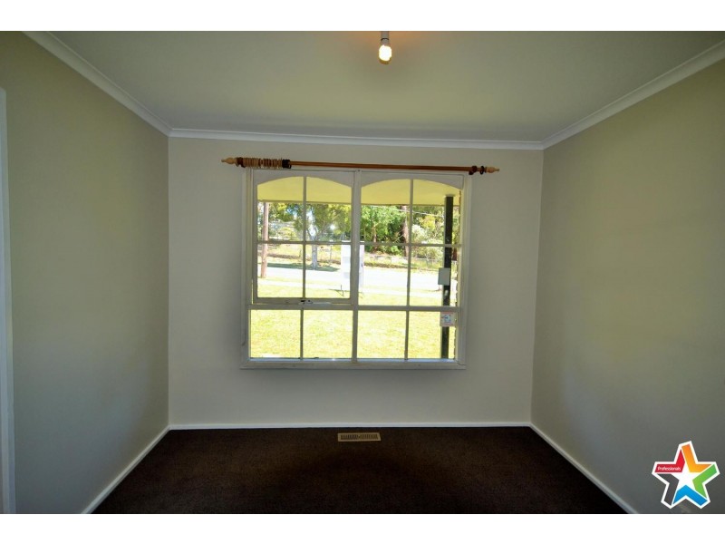 24 Pembroke Road, Mooroolbark VIC 3138