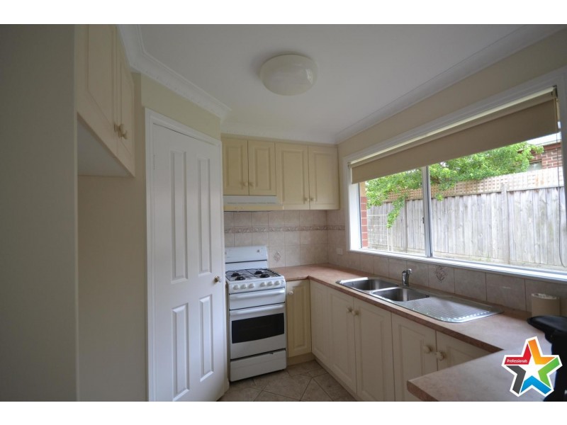 3/16 Mountain View Road, Kilsyth VIC 3137