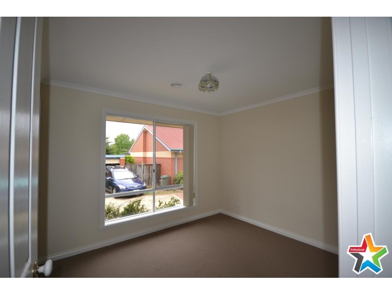 3/16 Mountain View Road, Kilsyth VIC 3137