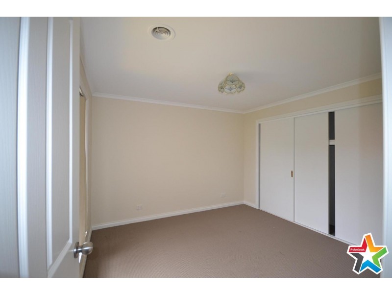 3/16 Mountain View Road, Kilsyth VIC 3137