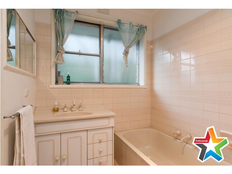 22 Krowera Street, Mooroolbark VIC 3138