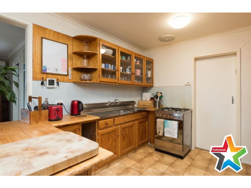 22 Krowera Street, Mooroolbark VIC 3138