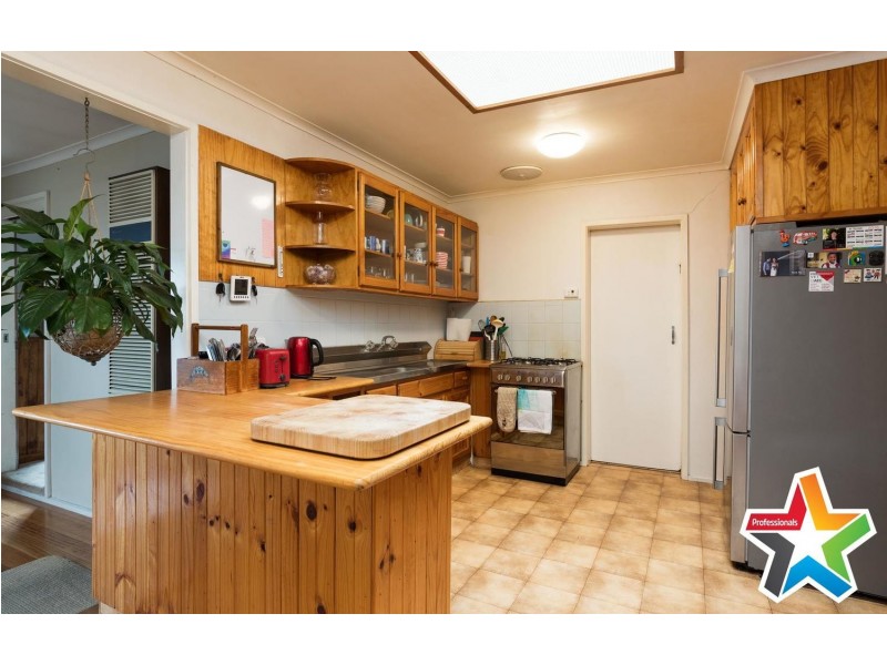 22 Krowera Street, Mooroolbark VIC 3138