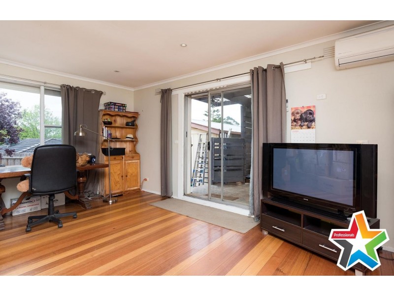 22 Krowera Street, Mooroolbark VIC 3138