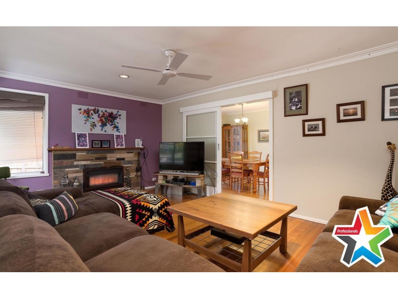 22 Krowera Street, Mooroolbark VIC 3138