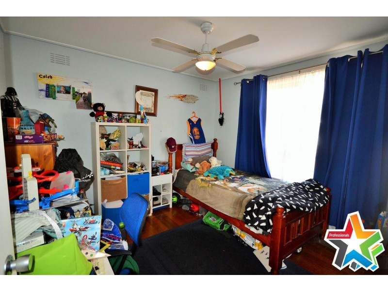 18 Sweetland Road, Mooroolbark VIC 3138