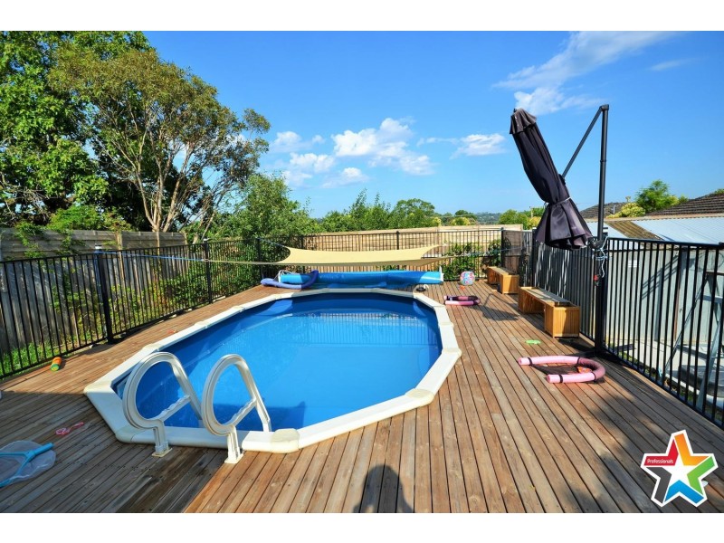 18 Sweetland Road, Mooroolbark VIC 3138