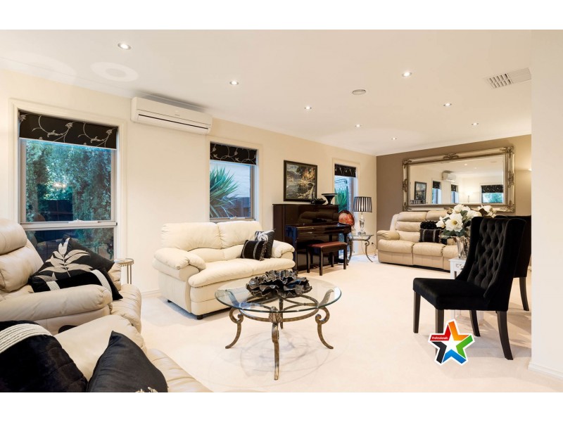 4 Rome Terrace, Mooroolbark VIC 3138