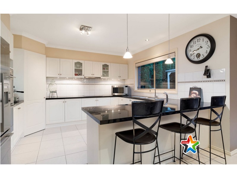 4 Rome Terrace, Mooroolbark VIC 3138