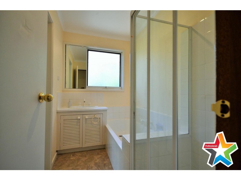 54 Commercial Road, Mount Evelyn VIC 3796