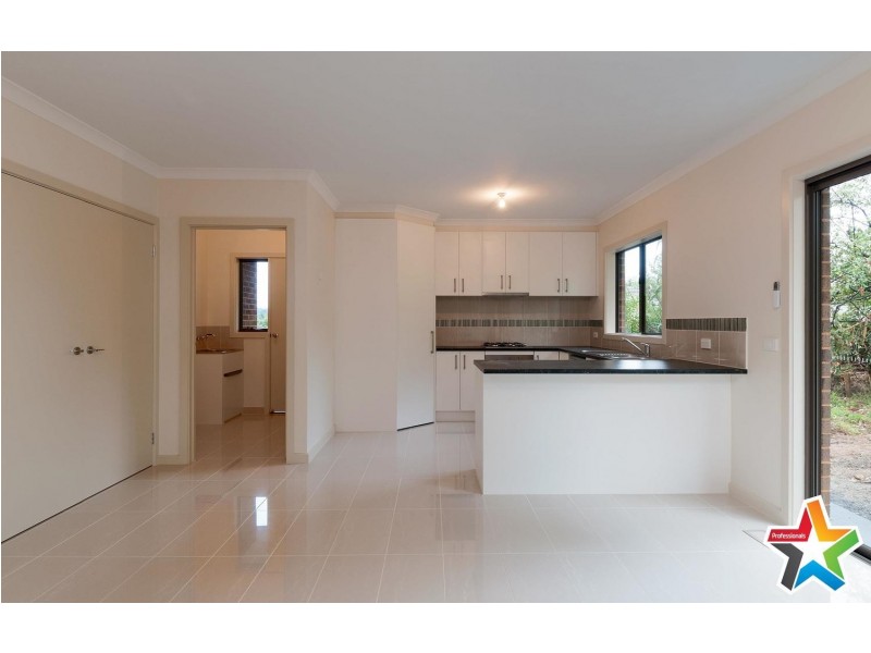 9A Aintree Street, Mooroolbark VIC 3138