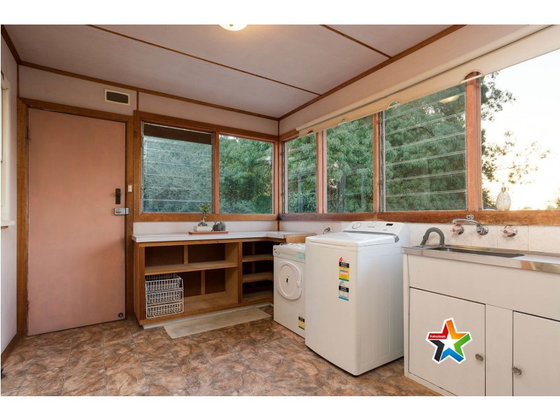 2 Vista Avenue, Ringwood East VIC 3135