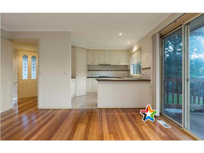 2/59 Dryden Concourse, Mooroolbark VIC 3138