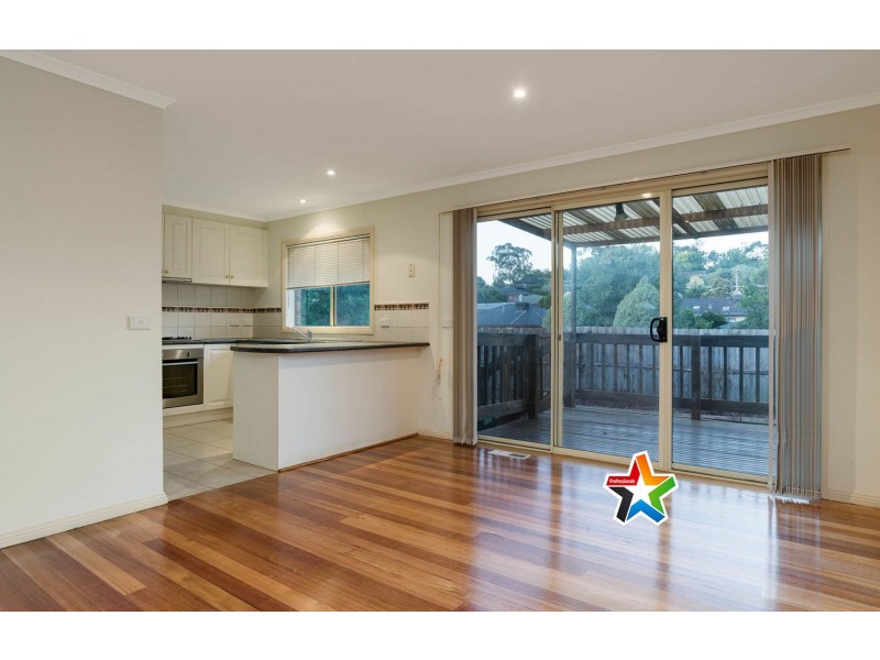 2/59 Dryden Concourse, Mooroolbark VIC 3138