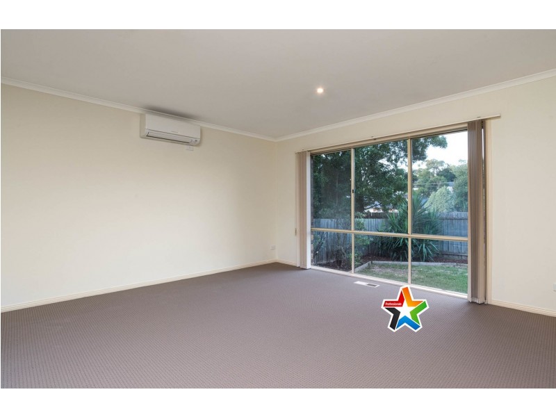 2/59 Dryden Concourse, Mooroolbark VIC 3138