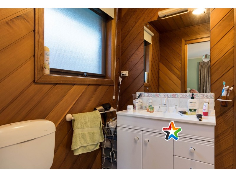 17 Edinburgh Road, Lilydale VIC 3140