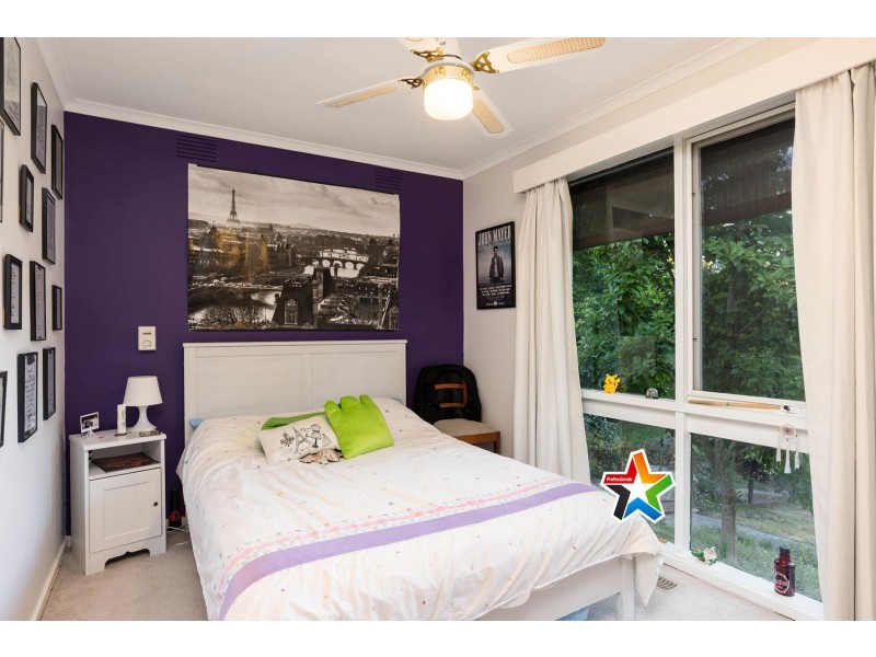 17 Edinburgh Road, Lilydale VIC 3140