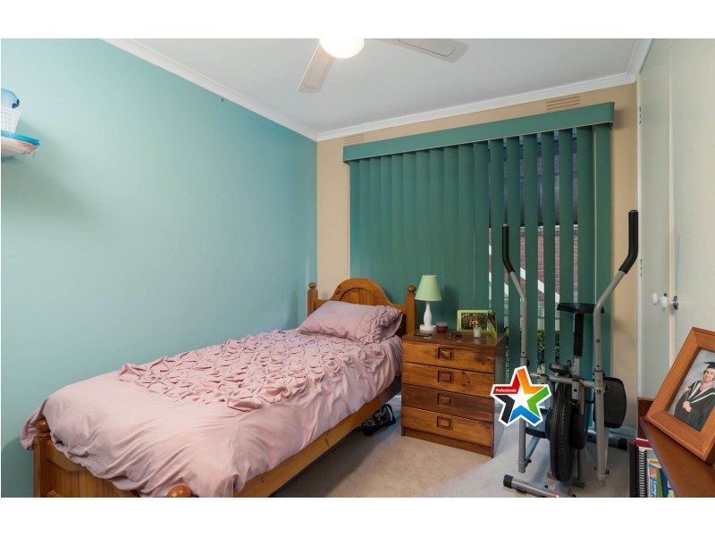 17 Edinburgh Road, Lilydale VIC 3140