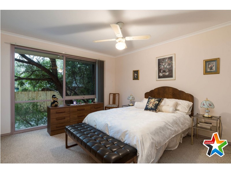 2/3 Wickham Road, Croydon VIC 3136