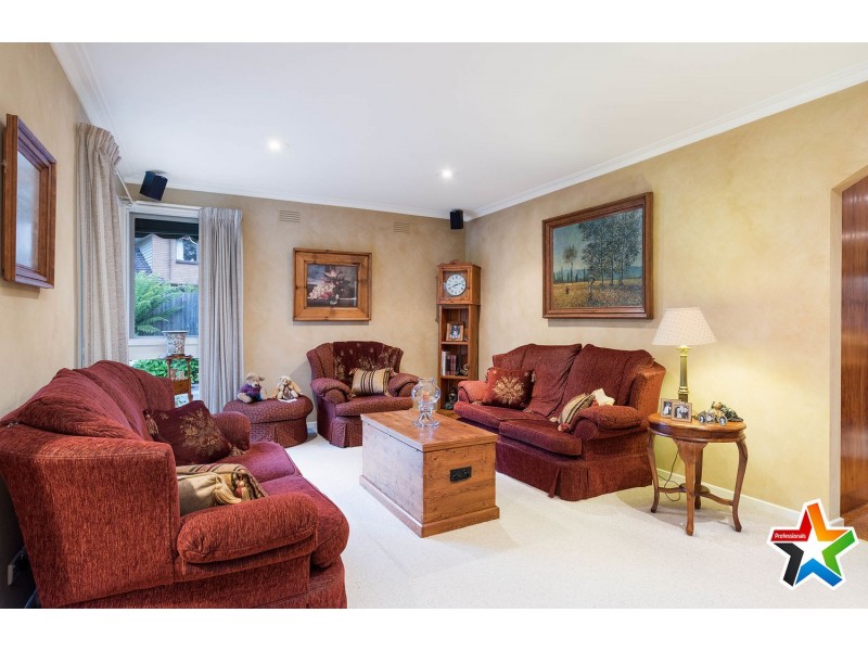 218 Cambridge Road, Kilsyth VIC 3137