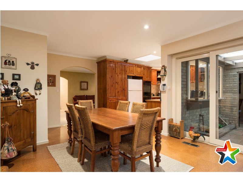 218 Cambridge Road, Kilsyth VIC 3137