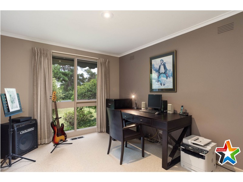 218 Cambridge Road, Kilsyth VIC 3137