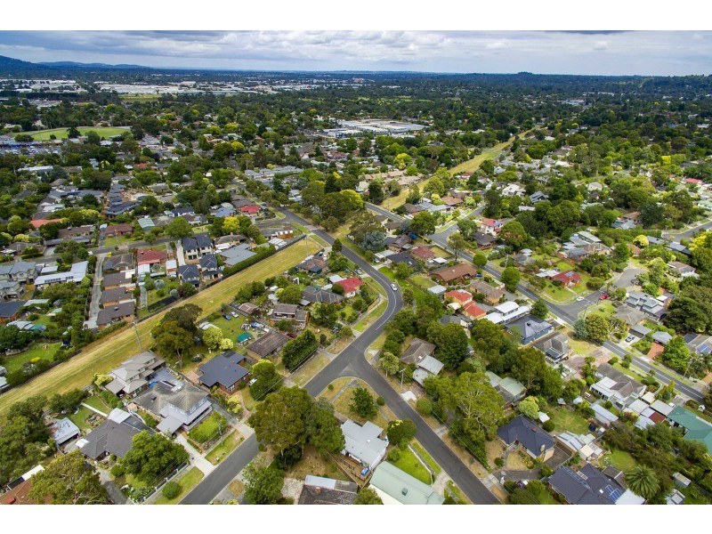 36 Glen Dhu Road, Kilsyth VIC 3137