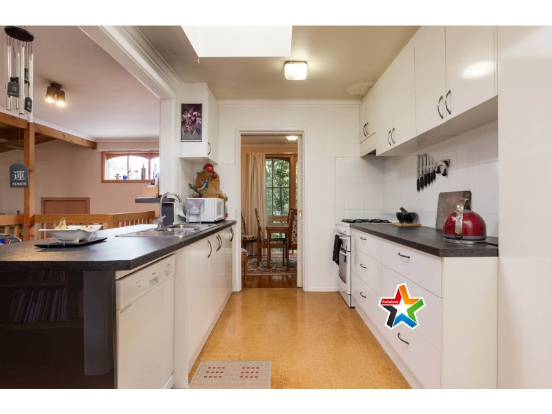 36 Glen Dhu Road, Kilsyth VIC 3137