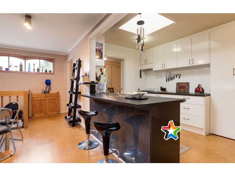 36 Glen Dhu Road, Kilsyth VIC 3137