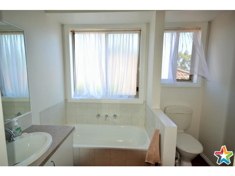 4 Oxley Court, Chirnside Park VIC 3116