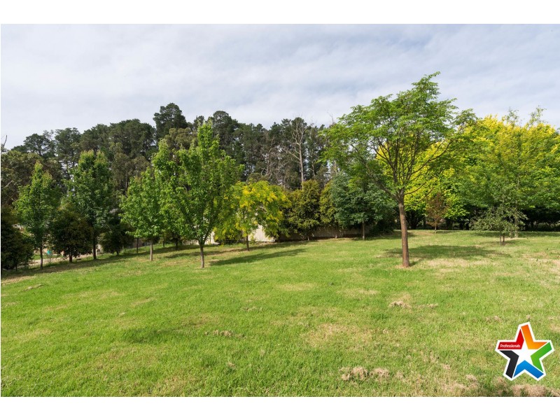 14 Wellington Road, Wandin North VIC 3139