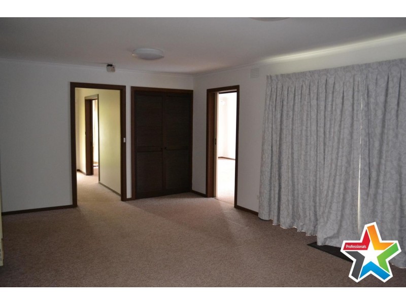 97 Hawthory Road, Kilsyth VIC 3137