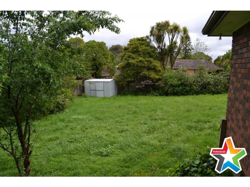 97 Hawthory Road, Kilsyth VIC 3137