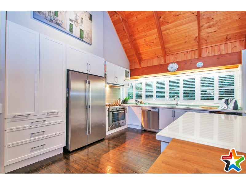 6 Sunrise Hill Road, Montrose VIC 3765