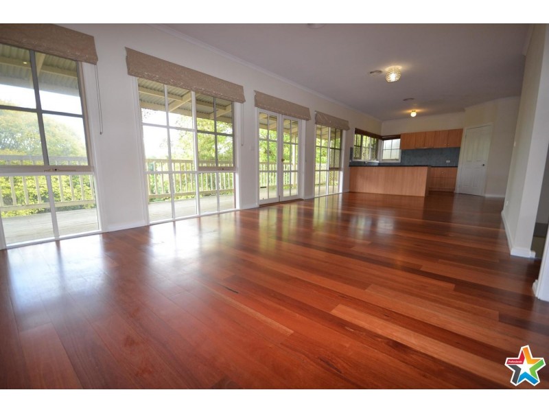 20 Masefield Avenue, Mooroolbark VIC 3138