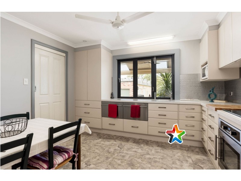 41 & 43 Terrigal Crescent, Kilsyth VIC 3137