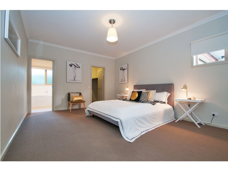 3/8 Anita Street, Kilsyth VIC 3137